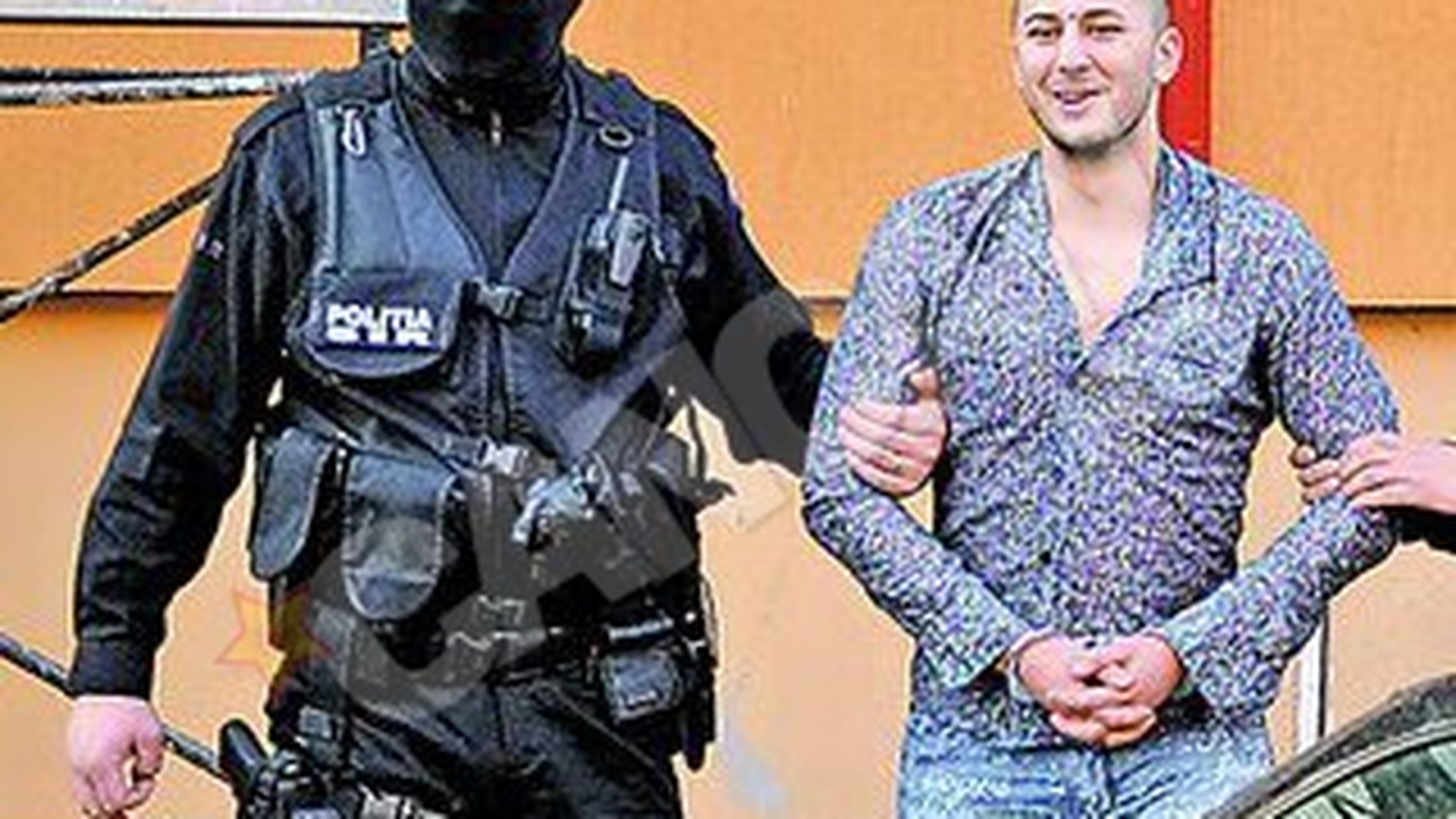 Piroman din razbunare! Un galatean a incendiat doua limuzine ca i s-au furat telefoanele