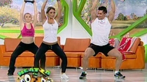 VIDEO Roxana Vancea, cracanata de la primele ore ale diminetii! Uite ce miscari senzuale a facut "Vecina"