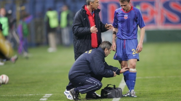 Cum se menţine în formă?! Sorin Ghionea e neschimbat la 4 ani după ce s-a lăsat de fotbal! 