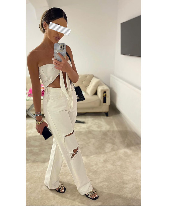 Gina își ține urmăritorii aproape cu postări senzuale (Foto: Instagram)