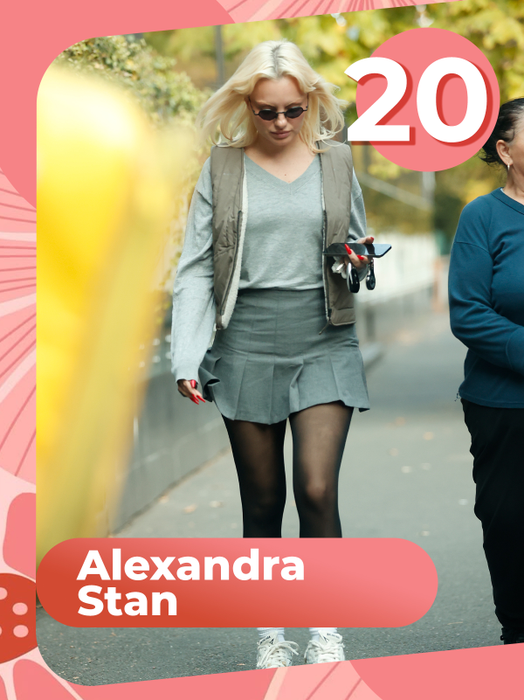 TOP 40 de vedete care au scos „artileria grea” la soare. Cristina Ștefania, Alexia Eram sau Andreea Bălan fac senzație în rochițe mini, mulate chiar și nemachiate