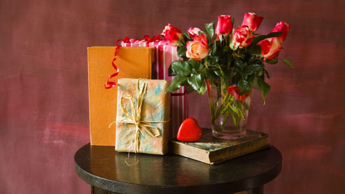 Se dau sau nu cadouri de 1 și 8 martie, în școli? Ce spune legea