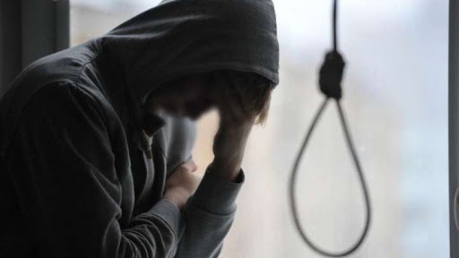 Izolat de familie în podul casei de teama coronavirusului, un tânăr din Maramureș a vrut să se sinucidă