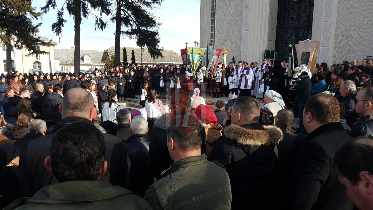 Primarul din Iaşi şi-a condus soţia pe ultimul drum! Imagini dureroase de la înmormântare