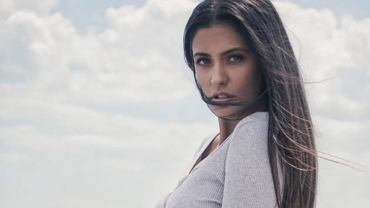 Antonia şi-a lăsat băieţii, şi-a făcut bagajele şi a plecat! Prima imagine cu artista după ce a părăsit căminul conjugal