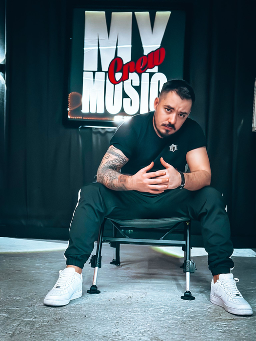 Adrian Țuțu a fost, în anul 2011, primul câștigător al emisiunii ”Românii au talent” foto: arhivă personală