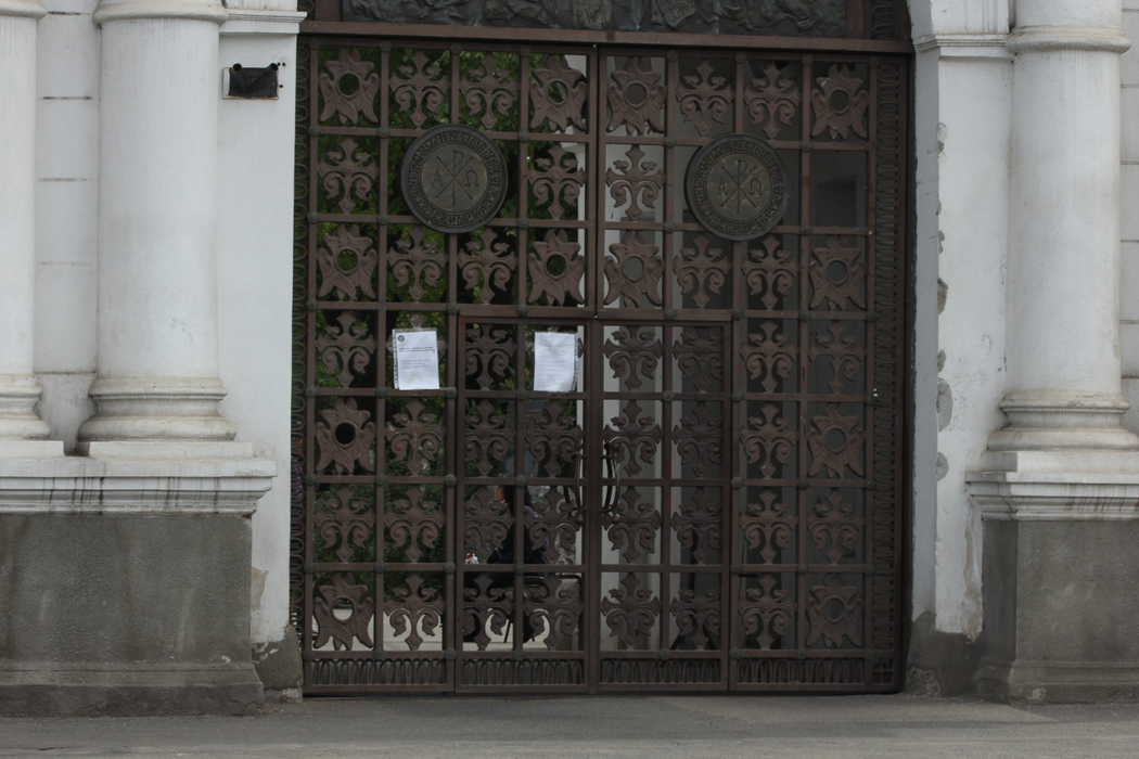 Cimitire închise în Vinerea Mare, în urma pandemiei de COVID-19