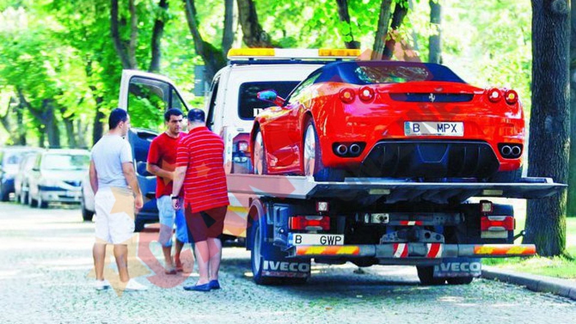 Isi plimba bolidul cu platforma