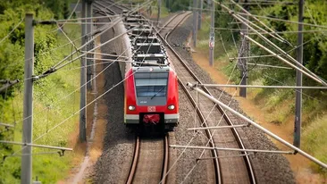 Un asistent social s-a aruncat în fața trenului Pașcani - Iași! Divorțul l-a împins la decizia capitală