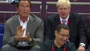 Victor Ponta a participat la ceremonia de inchidere a JO de la Londra! A stat langa Arnold Schwarzenegger - Vezi superfoto