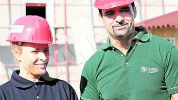 Aurelian Temisan si Monica Davidescu, zidari de ocazie. Au lasat scena pentru santier