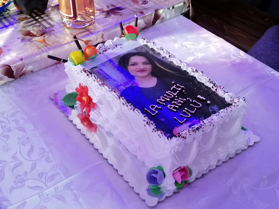 Tortul pe care familia Luizei l-a pregătit pentru ziua în care tânăra ar fi împlinit 19 ani