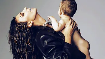 Imagini nevăzute cu Mădălina Ghenea, ţinând-o strâns la piept pe fetiţa ei! Fanii i-au dat imediat ”Like”