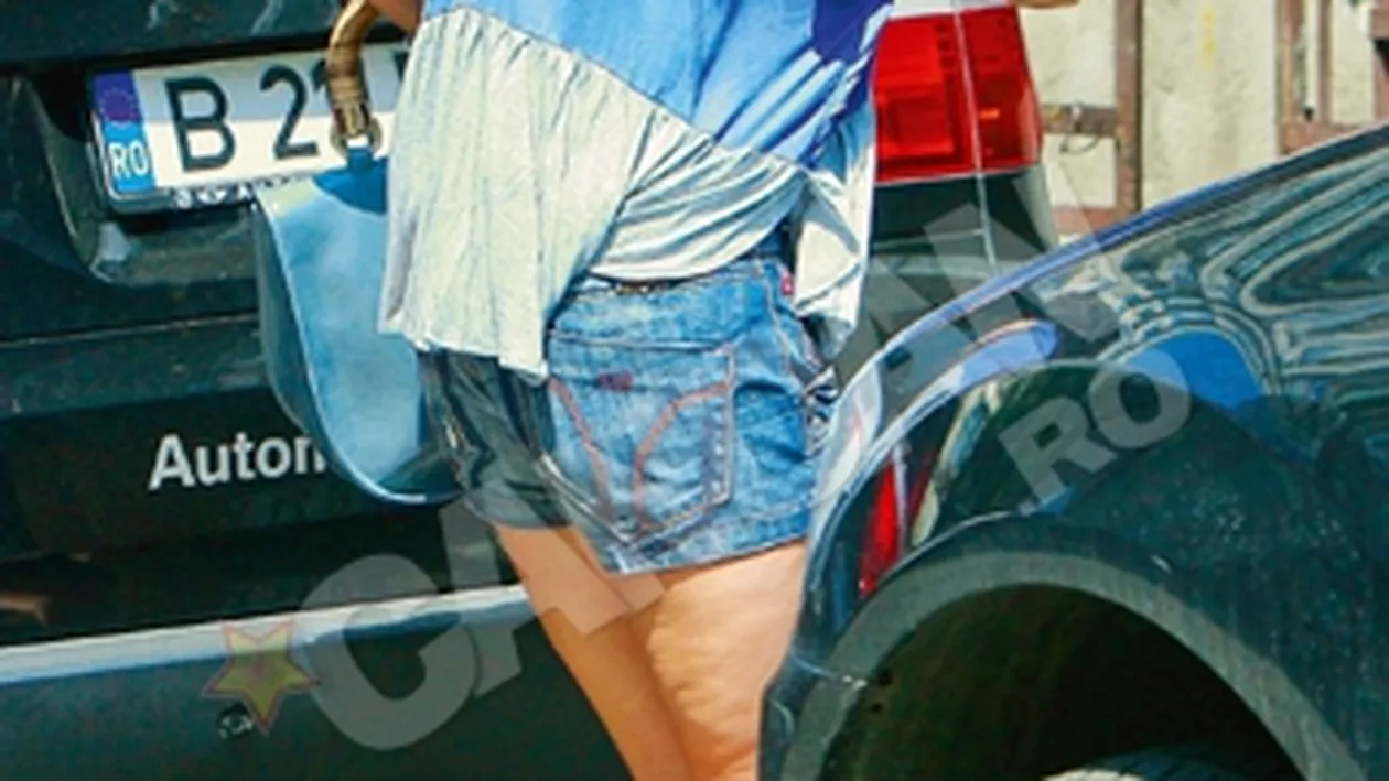 Zana si-a iesit din forma! Andreea Marin, invadata de celulita