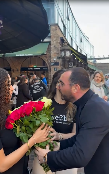 Gestul făcut de Pescobar pentru angajatele sale din Londra, de Ziua Femeii. Englezii au făcut ochii cât cepele!