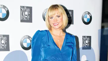 Paula Chirila a ajuns direct la rubrica Prost Imbracate! O rochie prost croita care-i adauga volum unde nici o femeie nu isi doreste