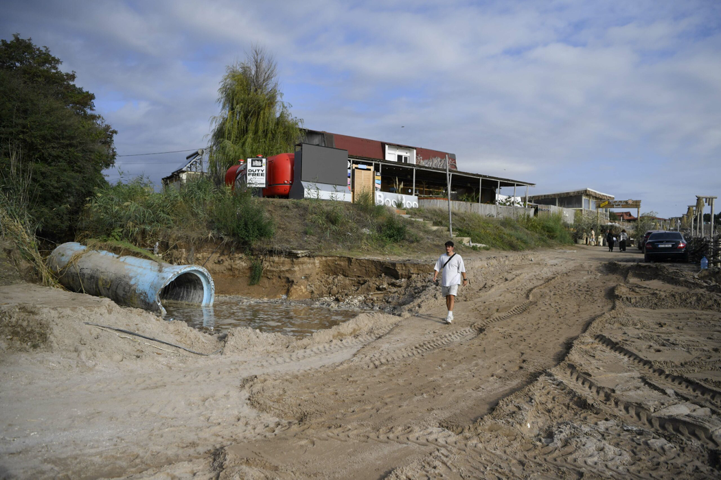 Plaja din Vama Veche in urma inundatiilor, 01 septembrie 2024. Alex Nicodim / Inquam Photos