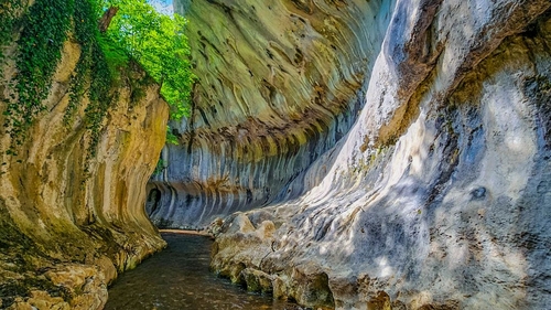 Cheile Băniței: Ghid complet pentru vizitare, obiective turistice și atracții