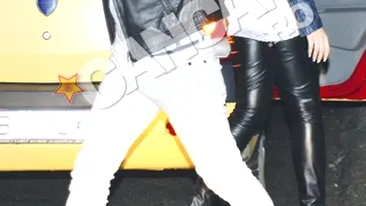 Cum a ratat Bendeac aventura vietii lui? Doua fete pe care le agatase l-au parasit in fata blocului! A ramas neconsolat!