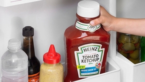 Români, știați?! Câte zile rezistă în frigider muștarul și ketchup-ul, de fapt