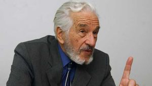 Scandalul continua in familia lui Sergiu Nicolaescu! Sora regretatului regizor: "Doamna Dana s-a suparat acum pe mine"