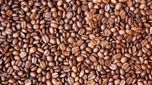 Iluzie optică dificilă | Poți găsi fața care se ascunde în aceste boabe de cafea, în doar 10 secunde?