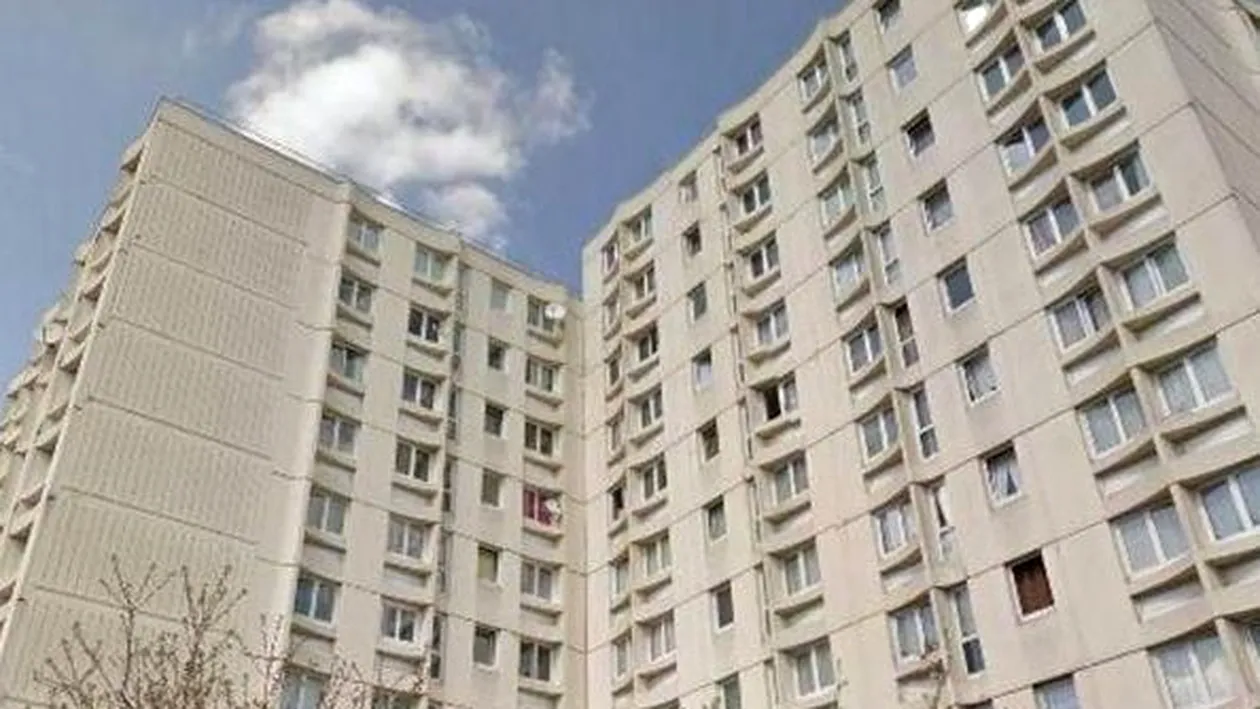 Un copil de doi ani a supraviețuit unei căzături de la etajul 9. Totul s-a întâmplat la Paris