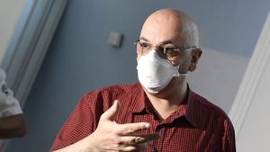 Anunțul făcut de Raed Arafat. De ce este periculoasă pentru copii noua tulpină de coronavirus