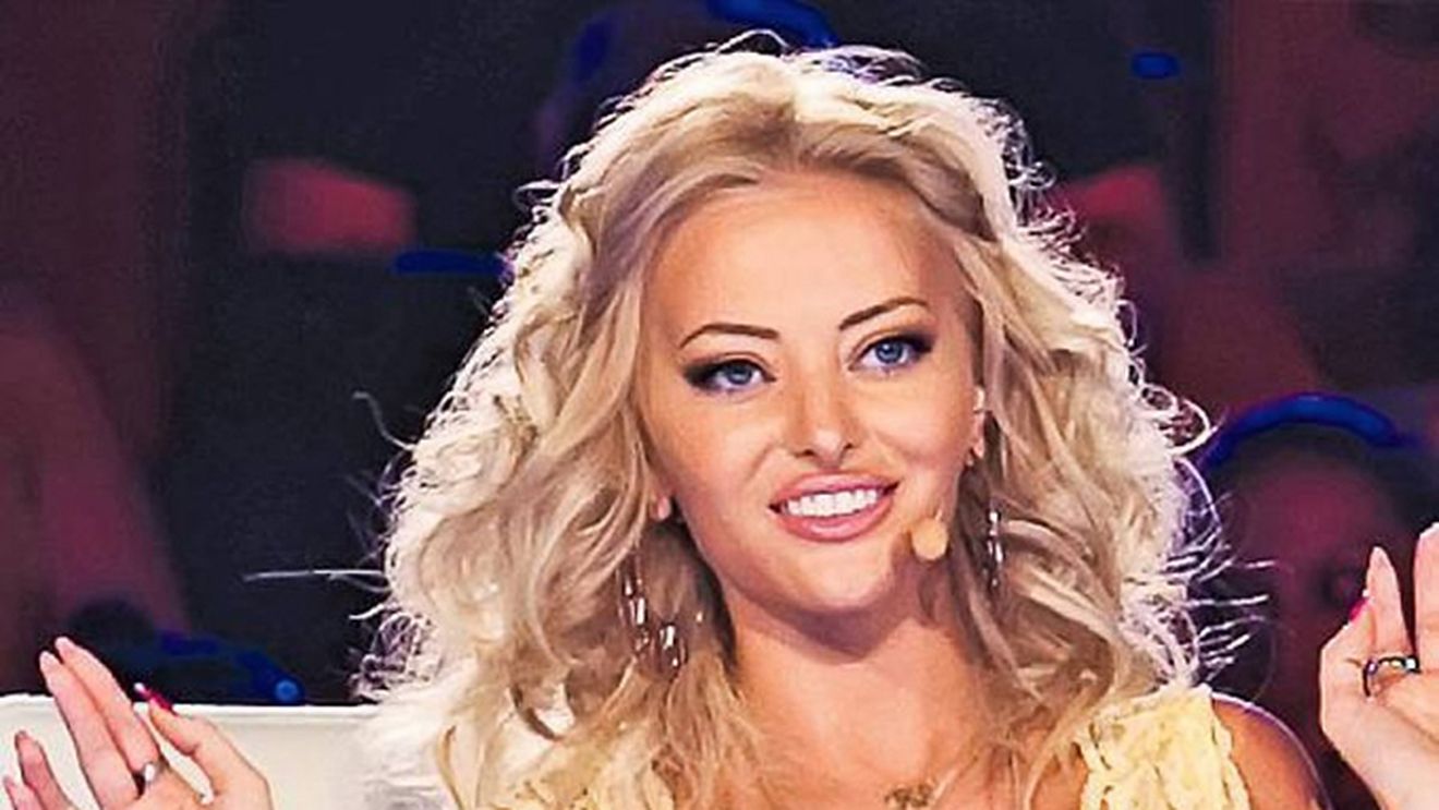 DELIA s-a pozat AŞA, apoi a pus imaginea pe internet, iar fanii au reacţionat imediat! "Arăţi ca o..."