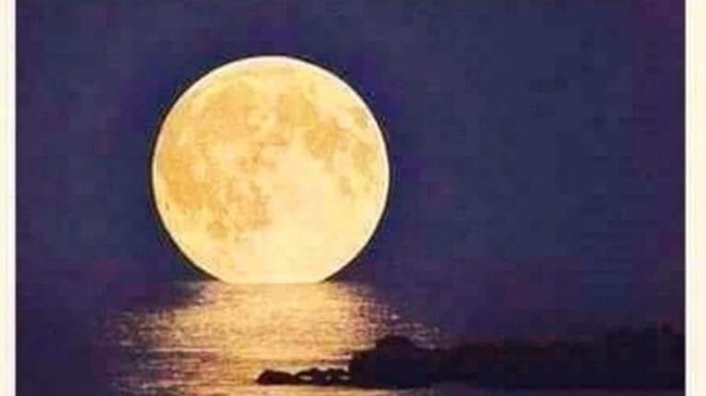BANCUL ZILEI | Luna de pe cer