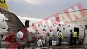 Avion in cladire! Un om a murit si 10 au fost raniti!