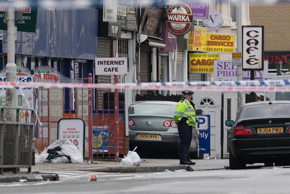 Bărbatul a fost ucis într-o suburbie din Londra 
Foto: London News Pictures