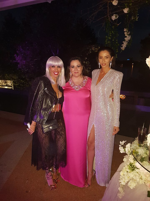 OANA ROMAN, la botezul fetiţei BIANCĂI DRĂGUŞANU! Cum a apărut  îmbrăcată vedeta