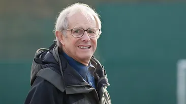 Un regizor cunoscut isi oferta TOATE filmele pentru vizionare gratuita pe Youtube!