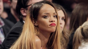 Imaginile care iti vor taia respiratia! Rihanna, complet naturala, intr-un costum de baie minuscul