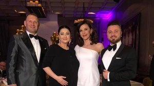 Adina Alberts, rasfățată cu cadouri de lux de ziua ei. Ce pantofi și-a luat Gabriela Cristea la little black dress, care i-a ascuns burtica de gravidă