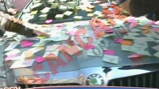2000 de post-it-uri cu "Te iubesc", pe masina lui Dan Teodorescu