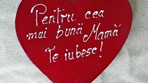 La mulţi ani tuturor mamelor, soţiilor, iubitelor şi prietenelor! Ce înseamnă de fapt 8 martie şi de ce trebuie să dăruim flori!