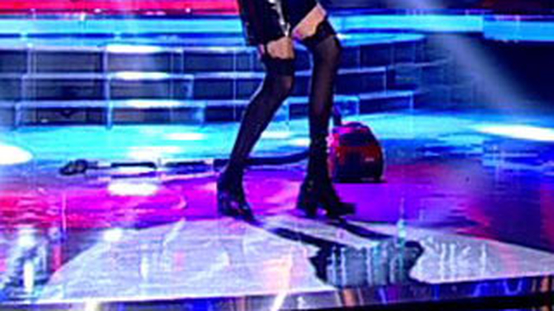 Ce vedeta este posesoarea acestor picioare sexy?