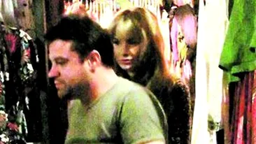 Andrei Duban, stilist pentru sotia gravida! Gratiela are pofta de shopping