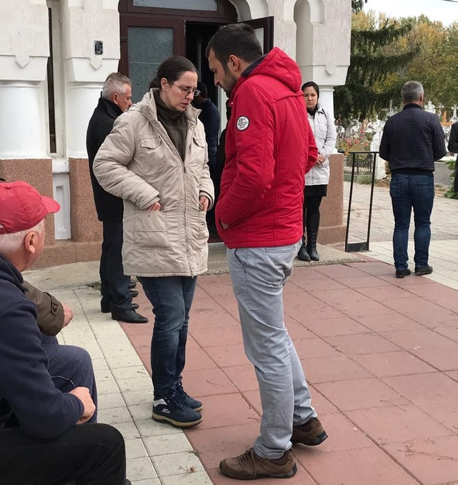 Ștefan, băiețelul mort la câteva ore după operație, condus astăzi pe ultimul drum

(sursa foto - WOW BIZ)