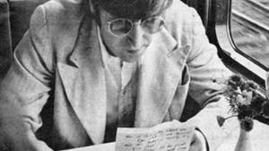 Un cantaret a primit o scrisoare de la John Lennon cu o intarziere de 40 de ani!