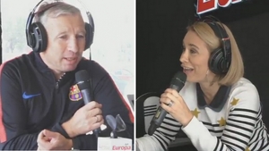 Când preferă Dan Petrescu să facă amor? Întrebarea Andreei Esca l-a lăsat mască pe antrenor. Reacţia acestuia