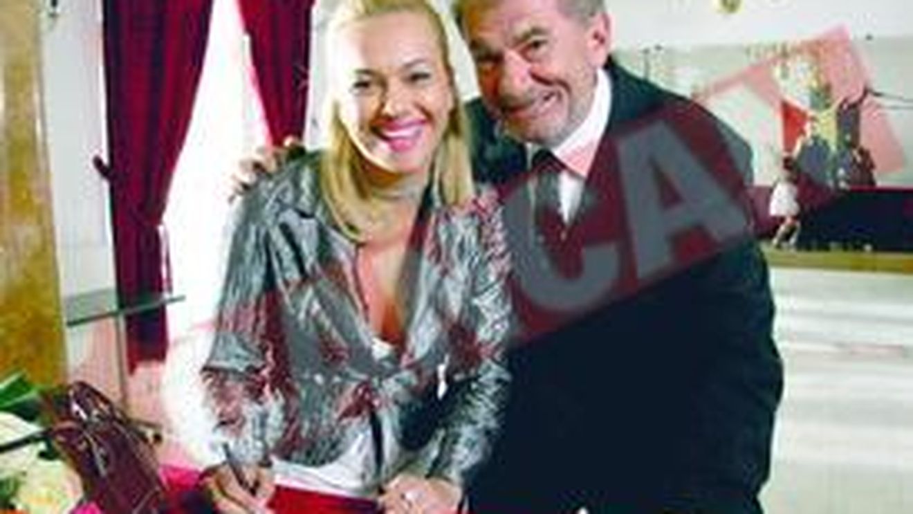"Pisi" din "Regina" da BAC-ul dupa ce a terminat facultatea