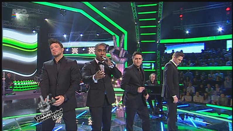 Invitaţii speciali de la Vocea României, băieţii de la Blue, au avut probleme la aeroport! "Nu ne-au venit bagajele"!