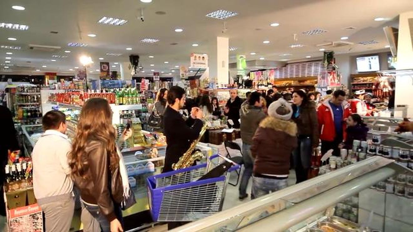 Tragedie intr-un hipermarket din Capitala! A murit in timp ce se afla la cumpărături! Clientii au rămas impietriti când l-au văzut