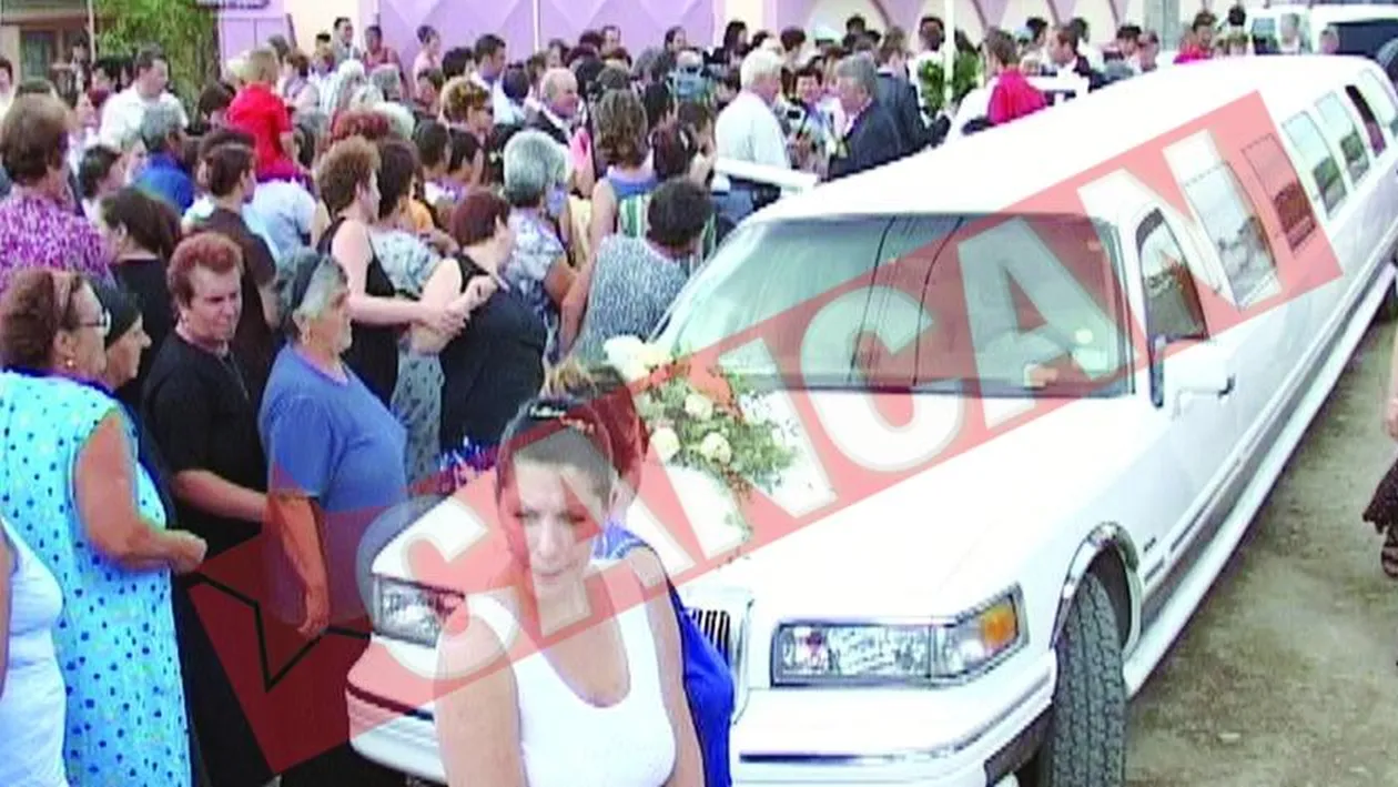 La altar, cu cea mai mare limuzina din Romania