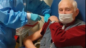 Povestea veteranului de război de 91 de ani care s-a vaccinat anti-COVID a devenit virală