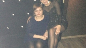 Fina lui Tavi Colen a sarbatorit primul termen in divortul de evazionistul Mujea Marcelini la club. Vezi cat de sexy s-a imbracat!