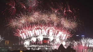 2013 e aici! Sydney este cel mai important oraş din lume care a celebrat deja sosirea Anului Nou! Ce show minunat de artificii!